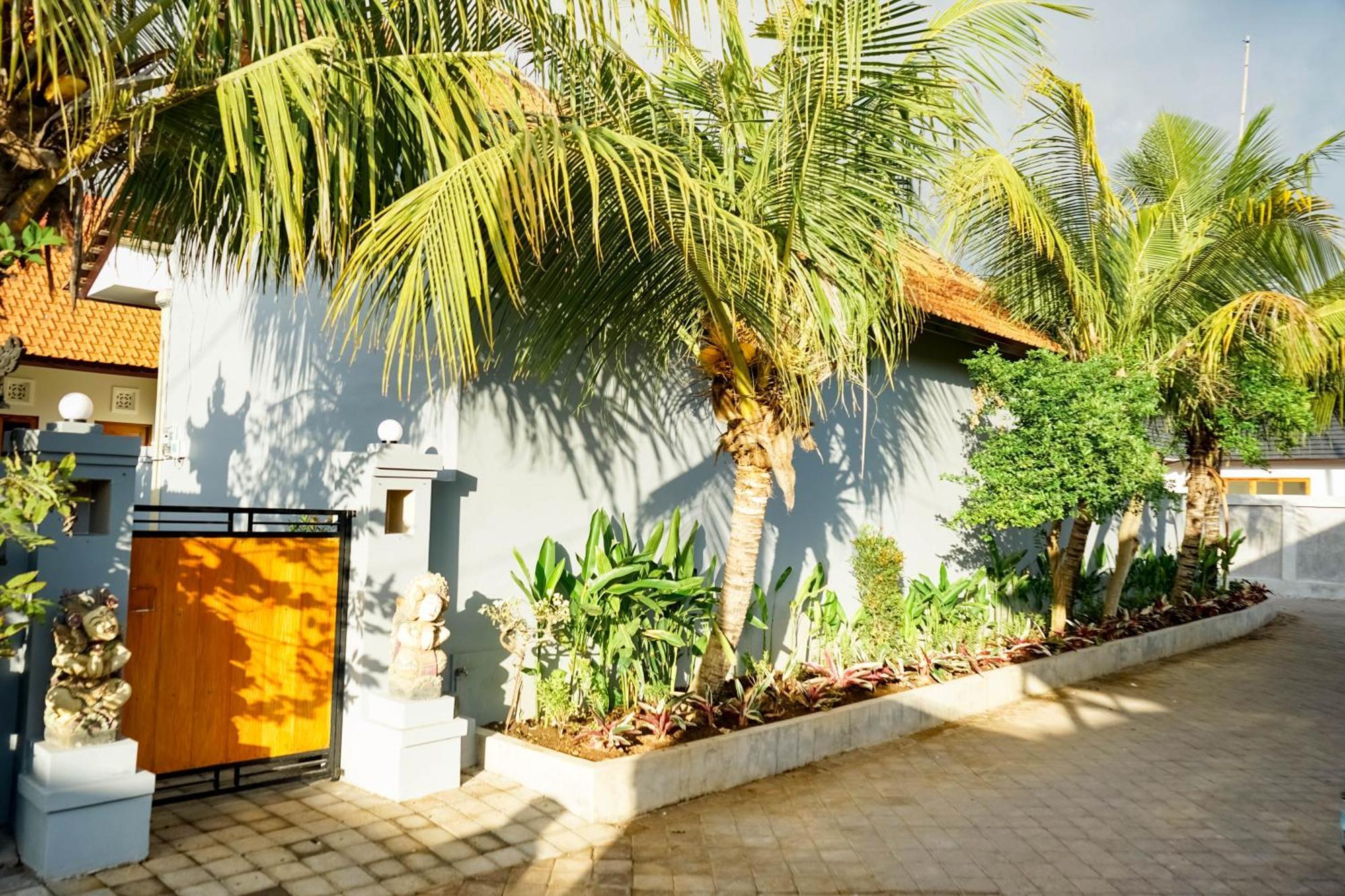 Adhi Homestay Nusa Dua  Luaran gambar
